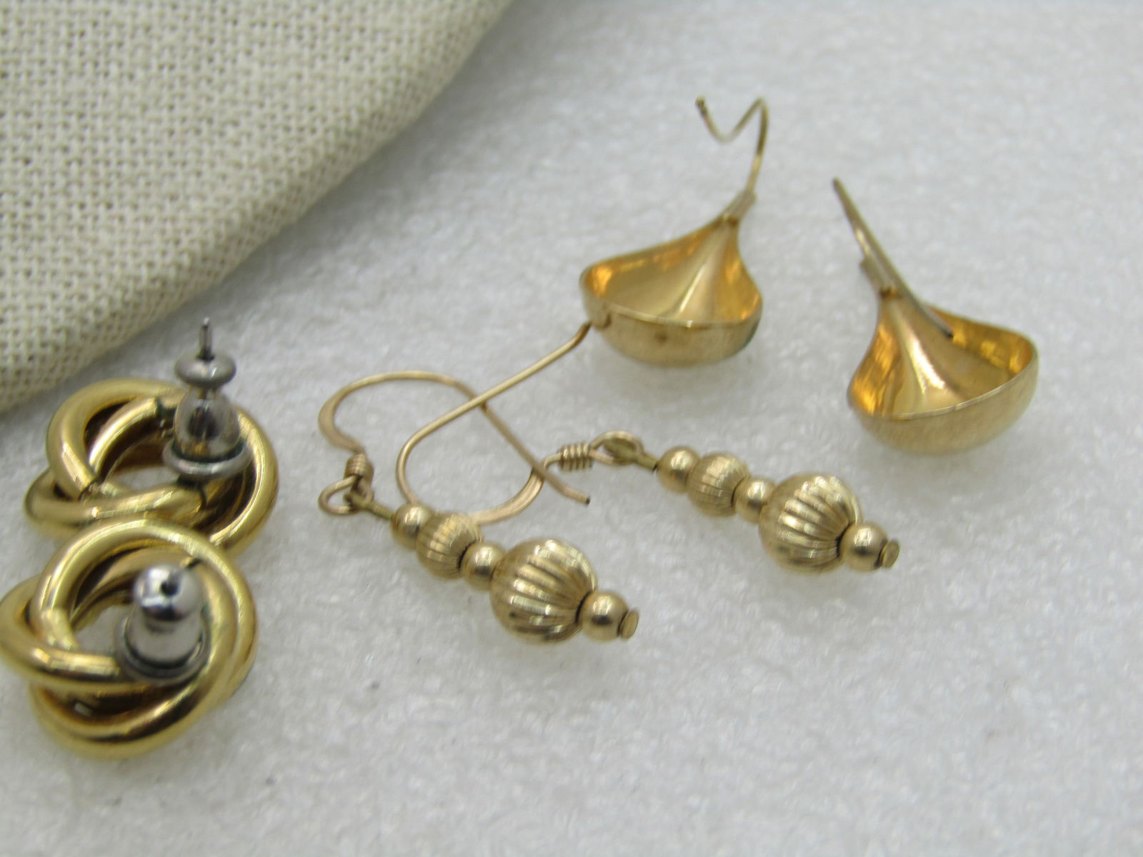 Vintage 3 Pairs 10kt G.F. Pierced Earrings, Love Knots, Beaded and Teardrop Drop Earrings - 5
