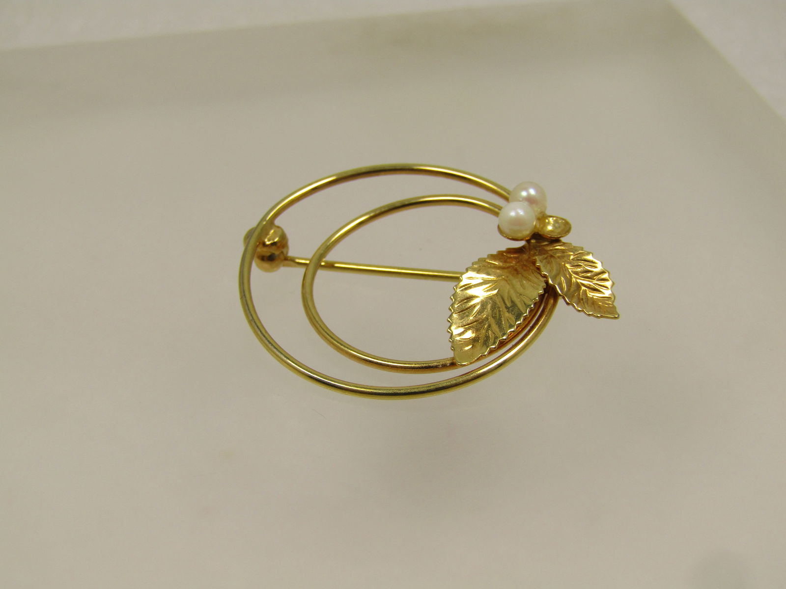 Vintage 12kt GF Faux Pearl Brooch, Leaf Accents, Signed Carla, 1960's - 3