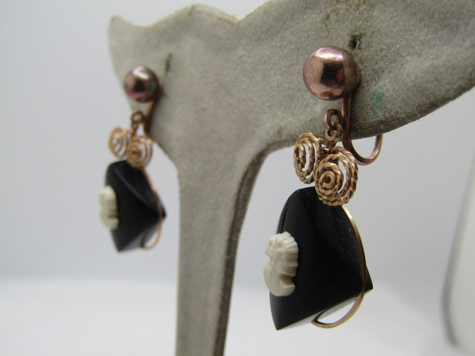 Vintage 10kt G.F. Cameo Earrings, Screwback Drop, 1960's - 2