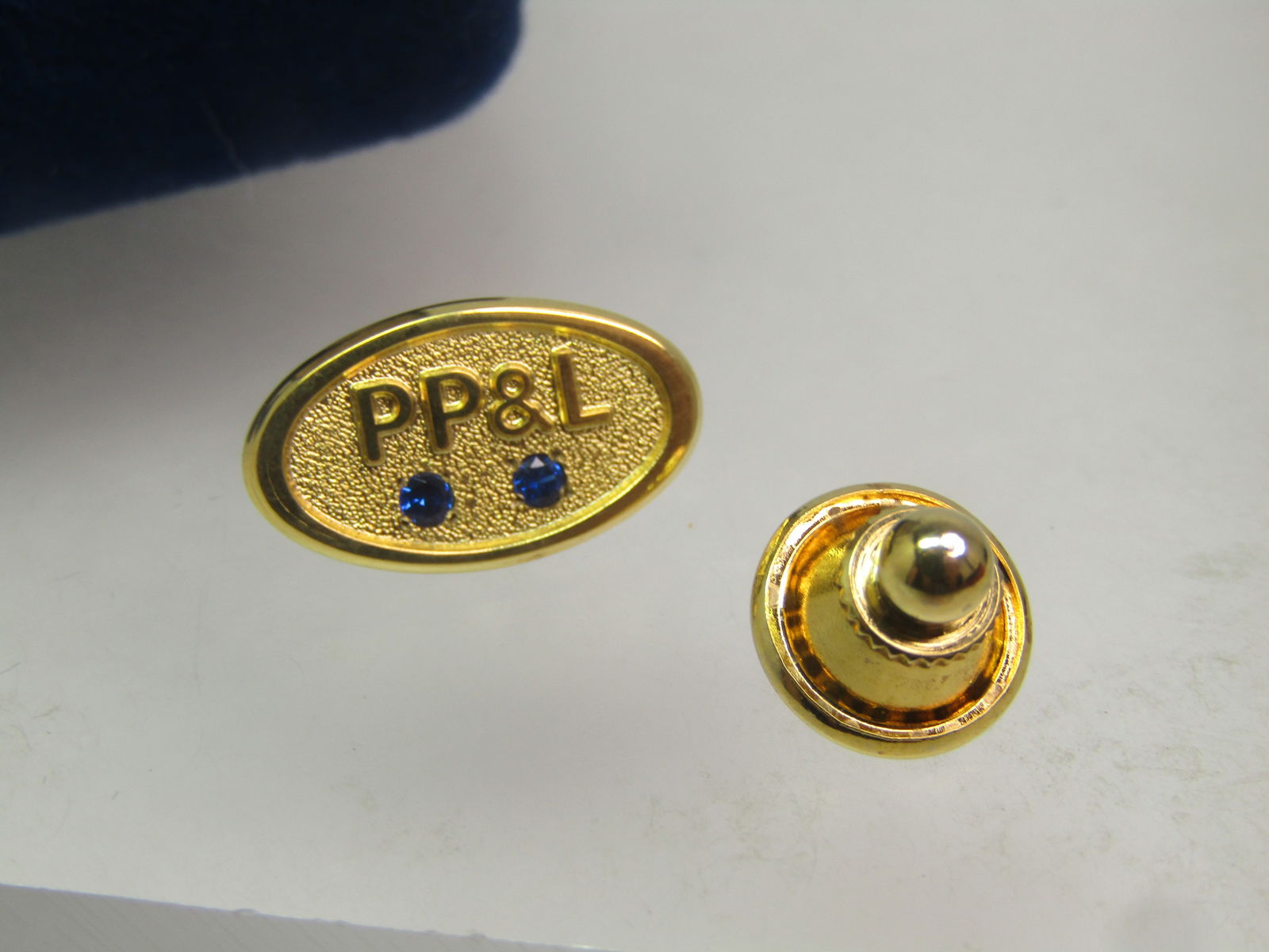 Vintage 10kt GF PP&L Employee Service Pin, Two Blue Spinel Stones - 2