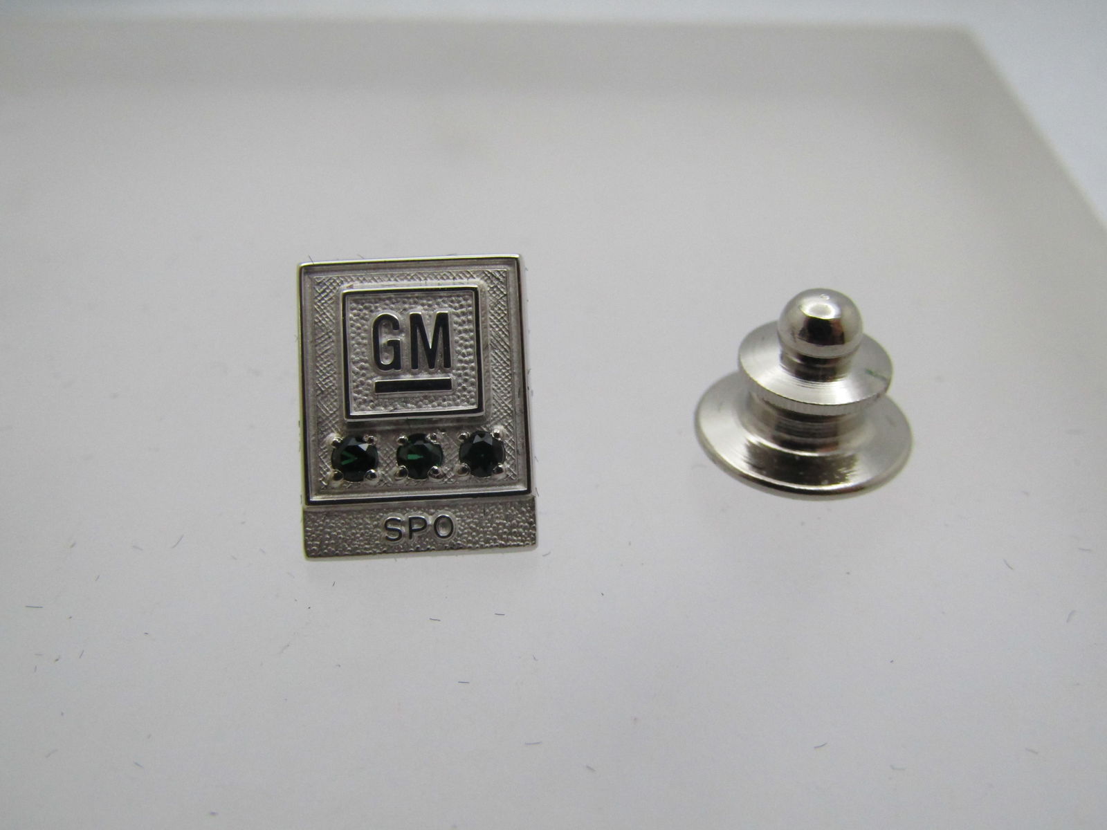 Vintage 10kt G.F. Emerald General Motors SPO Tack Pin, In Original Box - 3