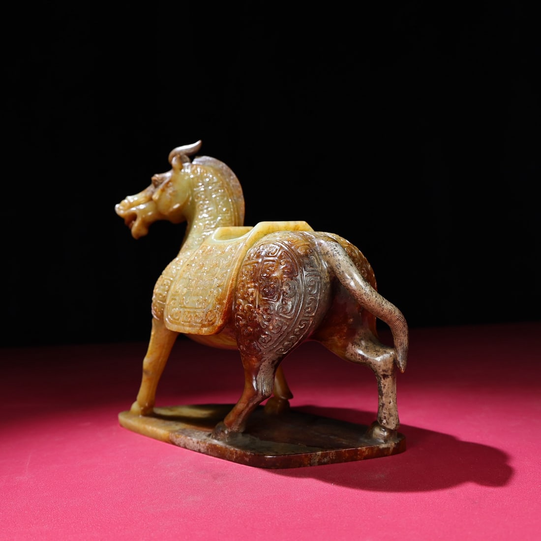 Chinese Qing Dynasty Hetian Jade Horse Statue - 2