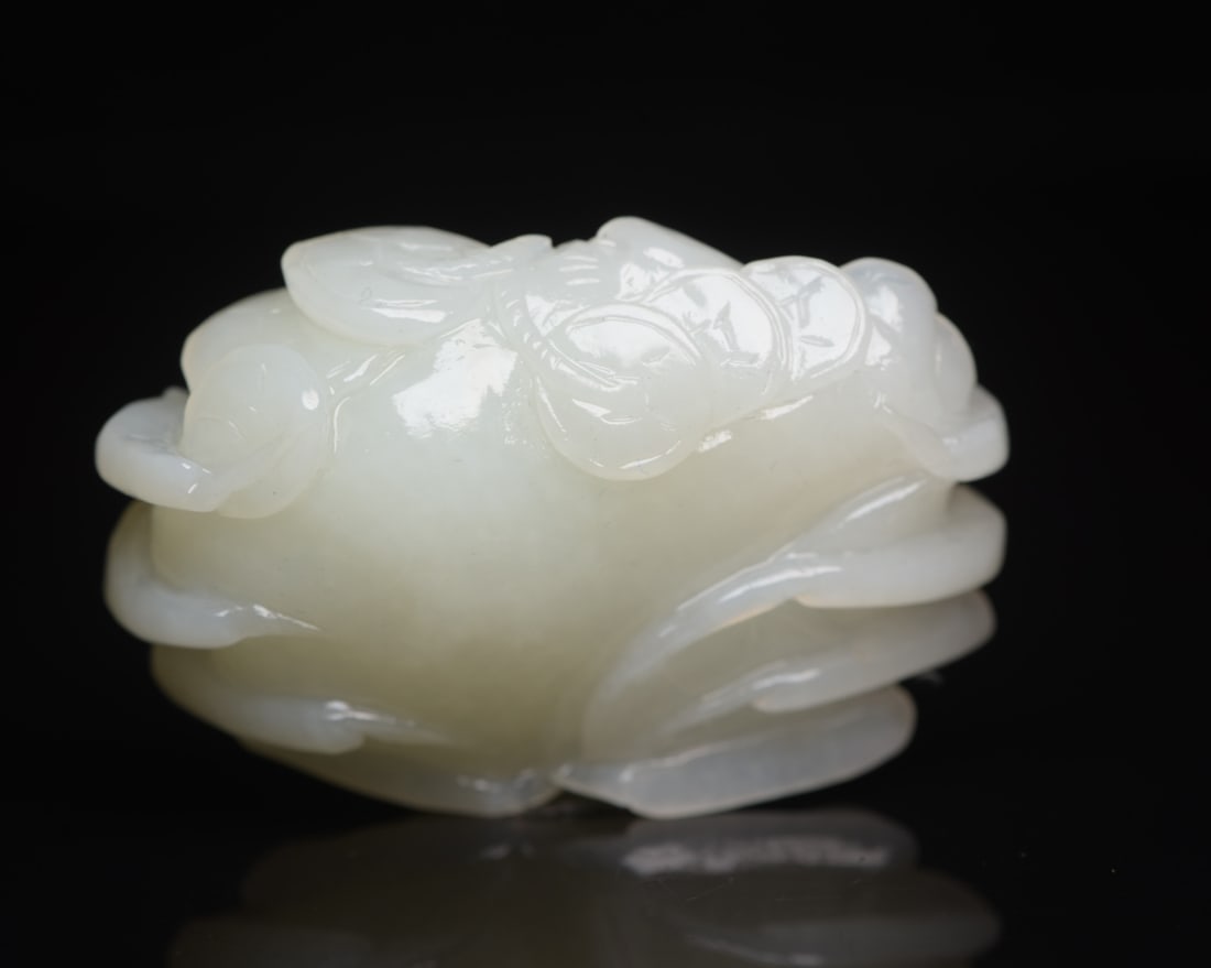 Chinese Hetian Jade Crab Pendant - 2