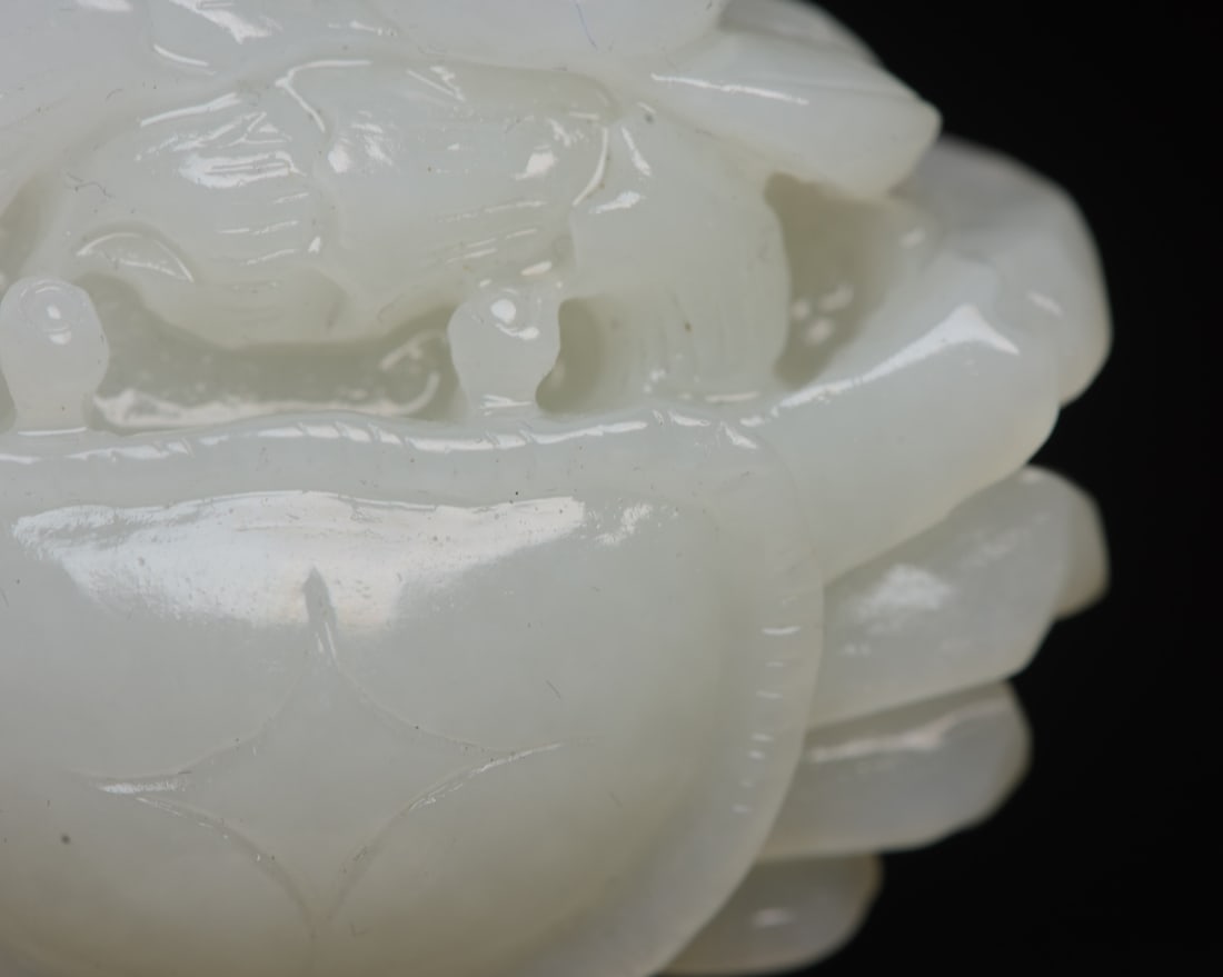 Chinese Hetian Jade Crab Pendant - 8