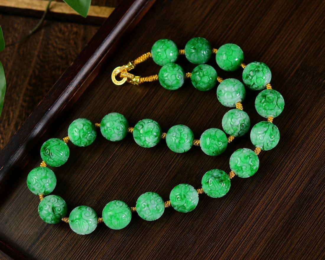 15mm Natural Green Jadeite Beads Necklace with Certificate (1 of 7)