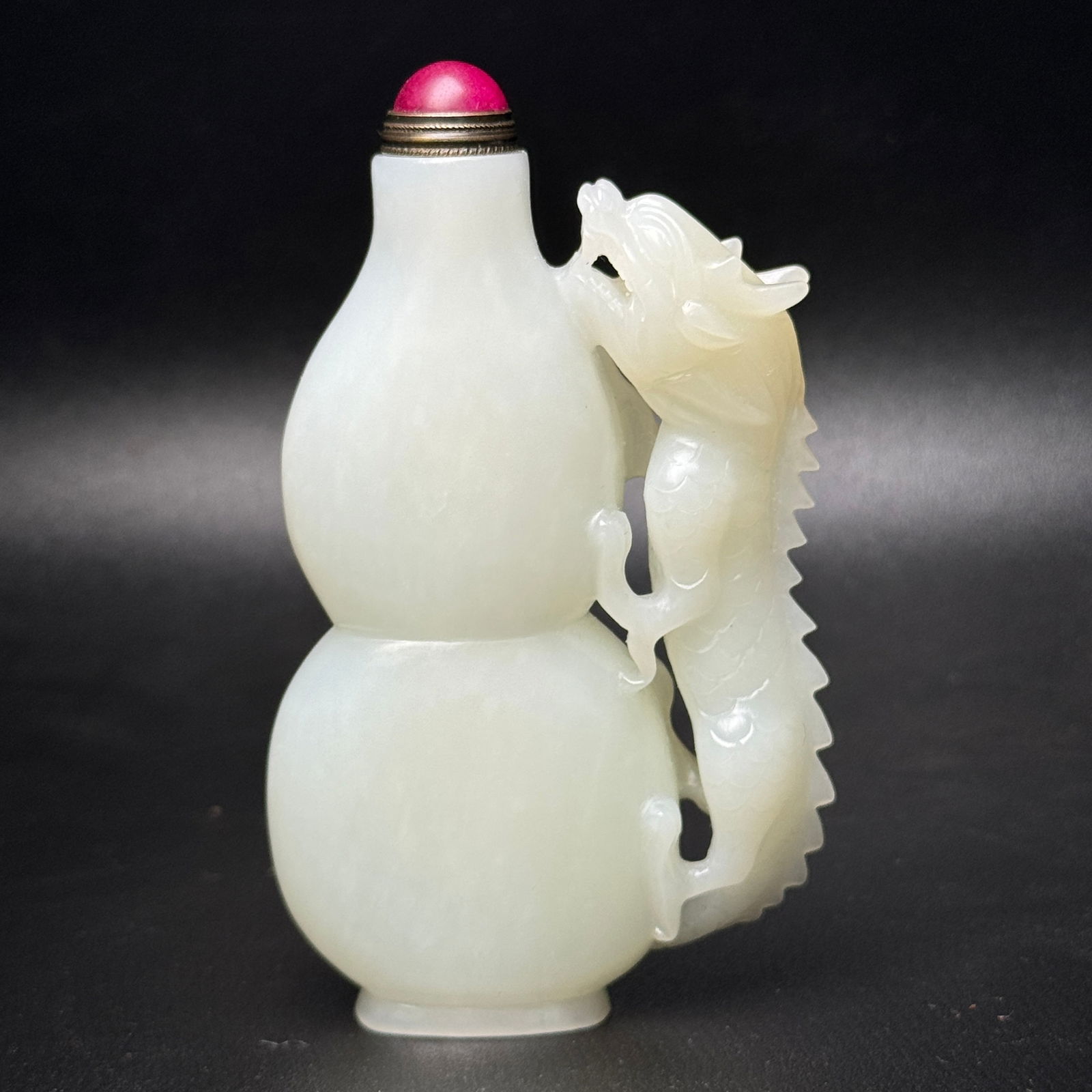 Chinese Hetian Jade Dragon Gourd Snuff Bottle (1 of 9)