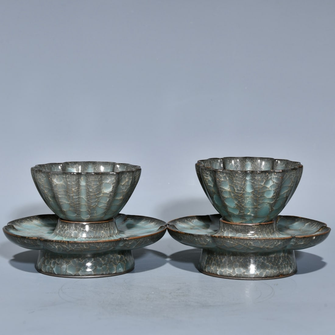 A Pair Chinese Guan Kiln Porcelain Cup (1 of 9)