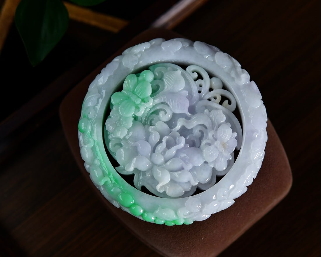 A Set Natural Jadeite Pendant & Bracelet with Certificate - 2