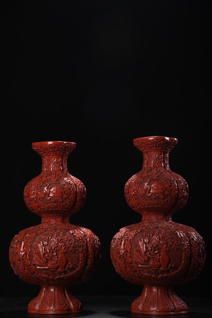 A Pair Chinese Red Lacquerware Vase (1 of 9)