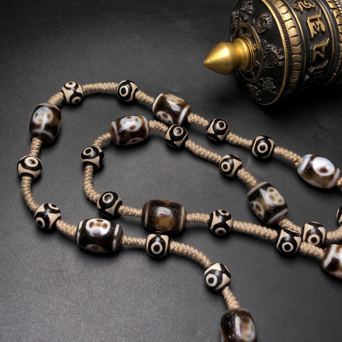 Tibetan Eight Eyes DZI Agate Necklace - 3