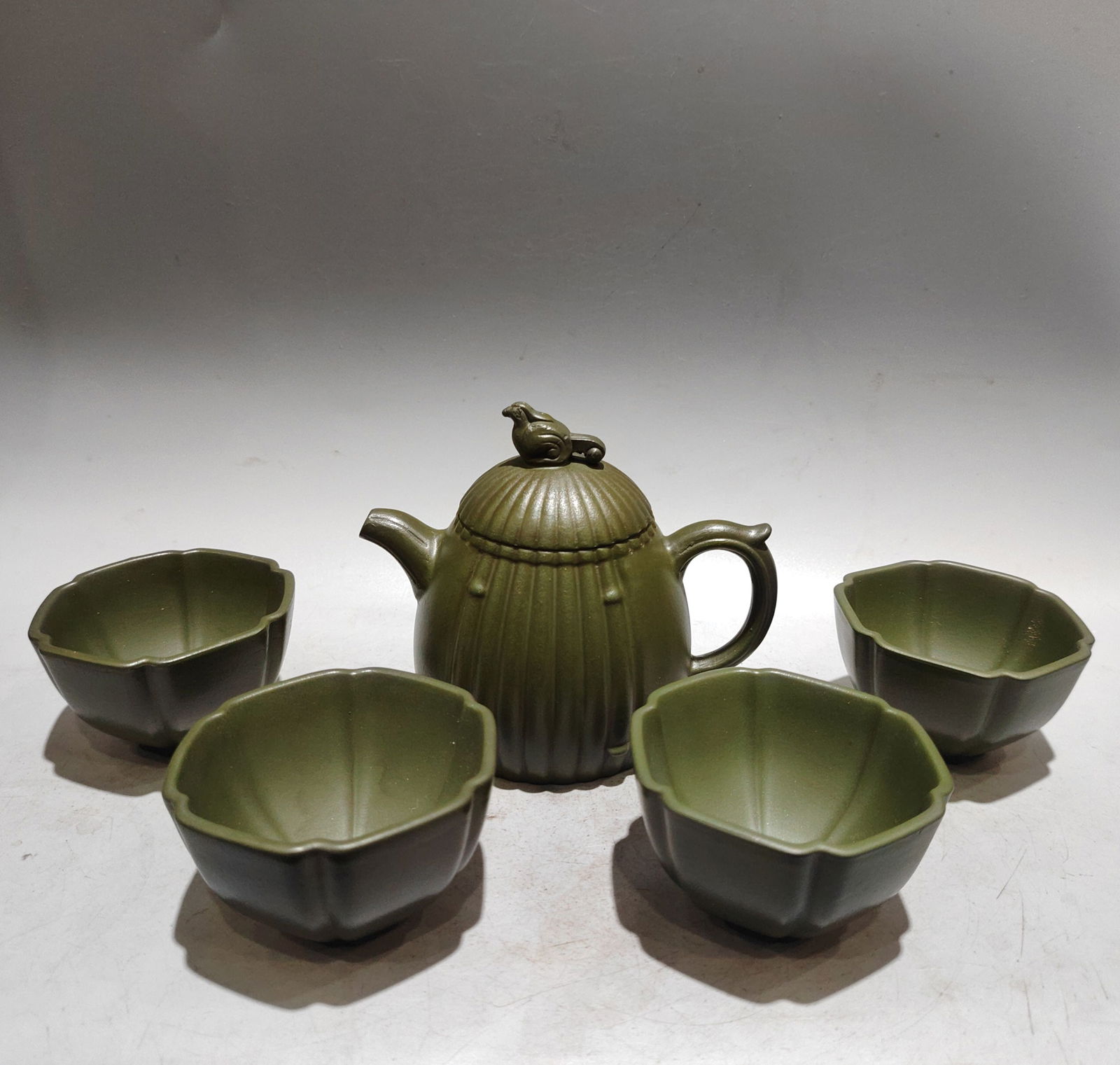 A Set Chinese Green Yixing Zisha Clay Teapot & Cup (1 of 8)