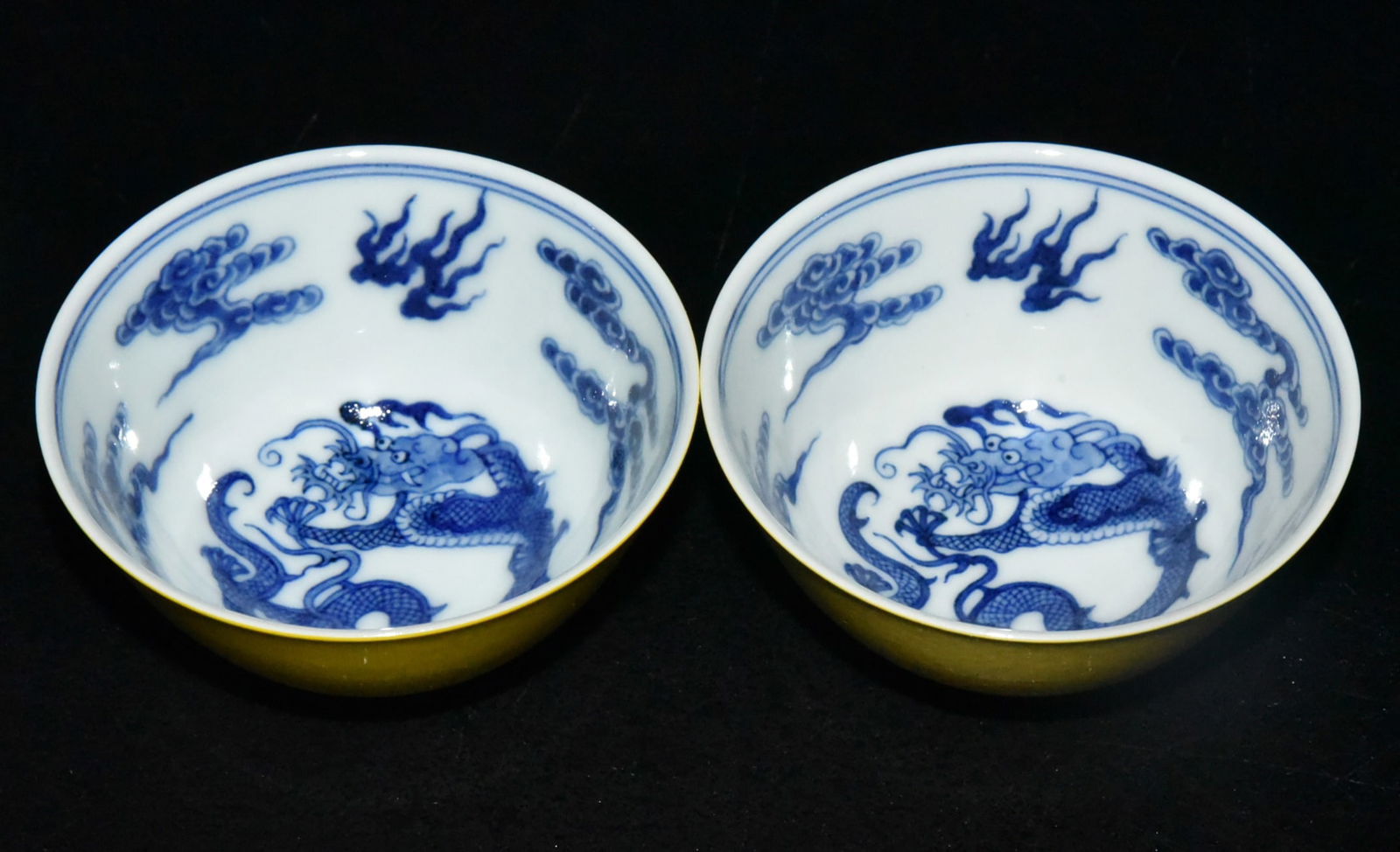 A Pair Chinese Yellow Ground Blue and White Porcelain Bowl - 5