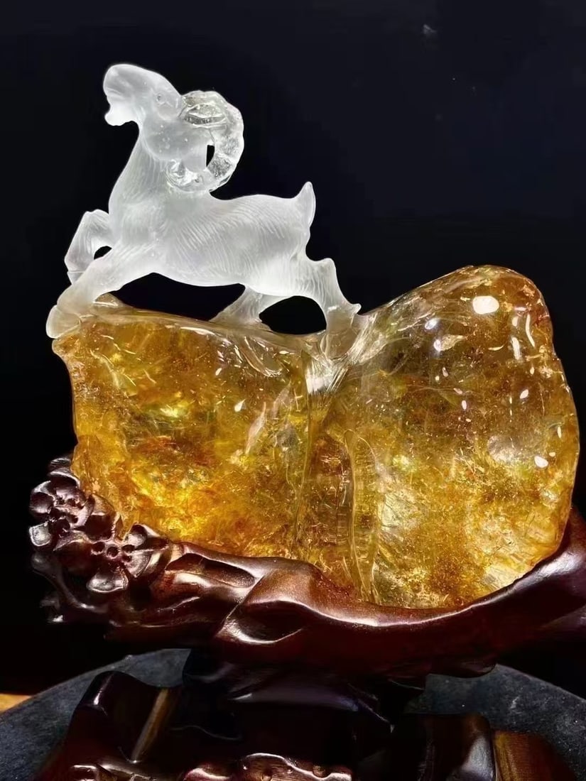 Hand Carved Chinese Crystal Sheep Statue with Certificate - 2