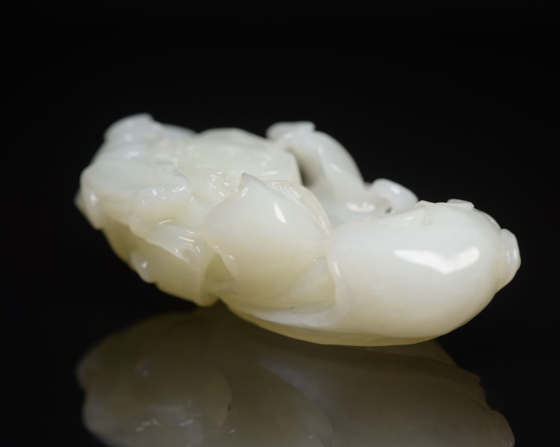 Chinese Hetian Jade Frog & Lotus Pendant - 3