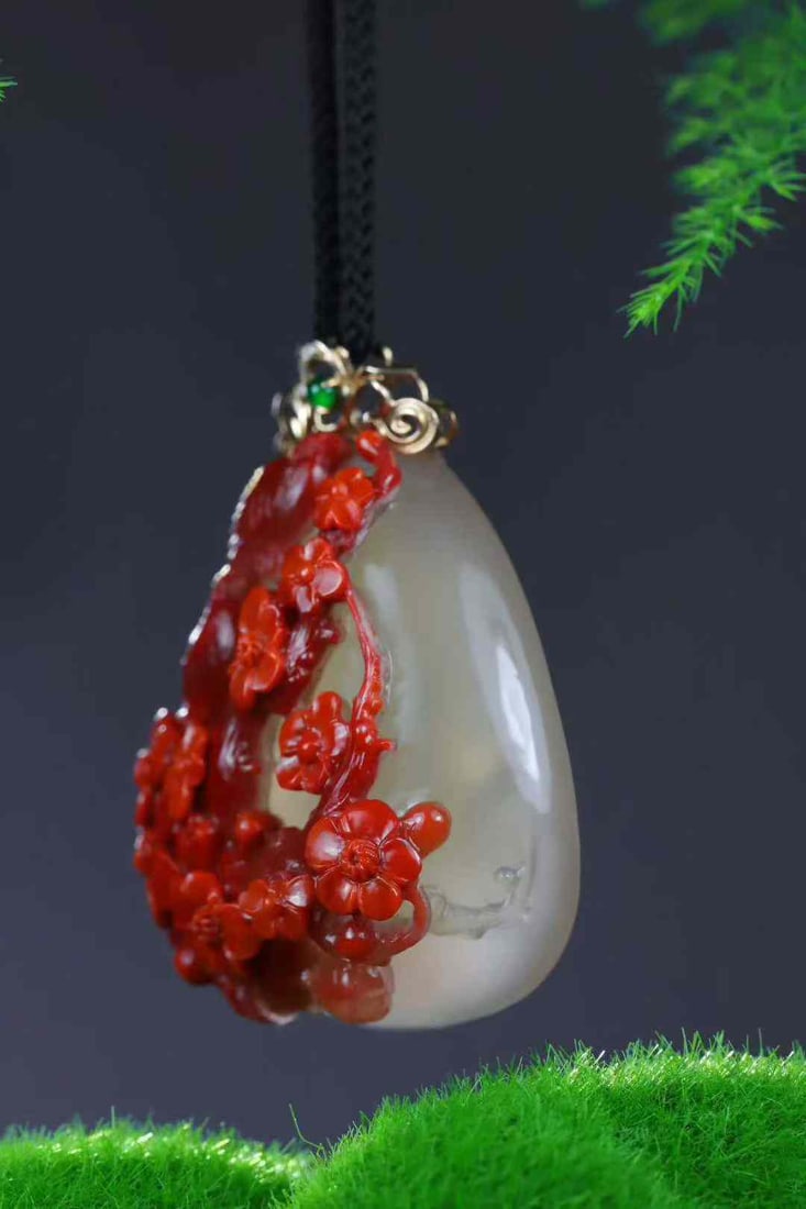 Hand-carved Nanhong Agate Magpie & Plum blossom Pendant with Certificate - 2