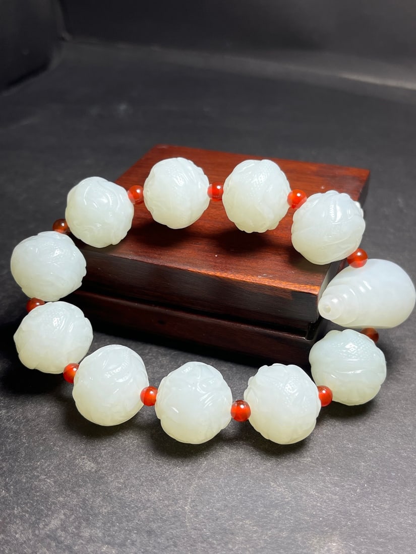 Chinese Hetian Jade Beads Carved Dragon Hand Chain - 4