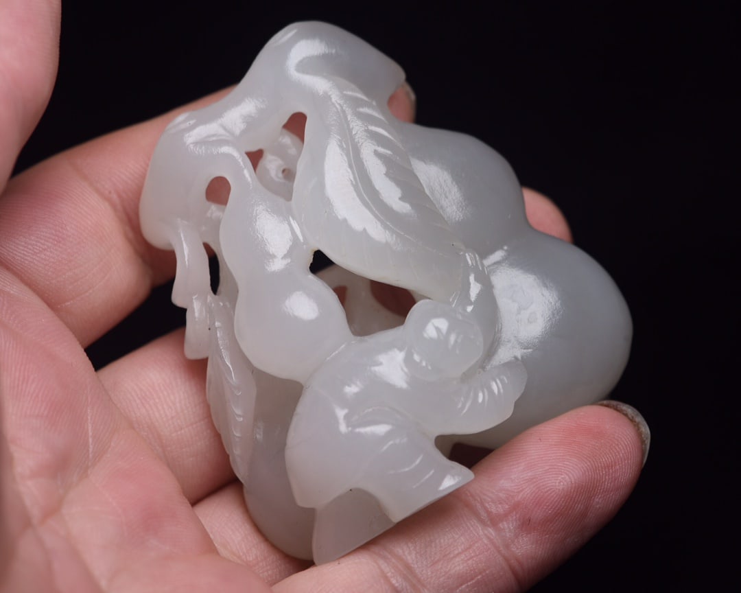 Openwork Chinese Hetian Jade Gourd Pendant - 7