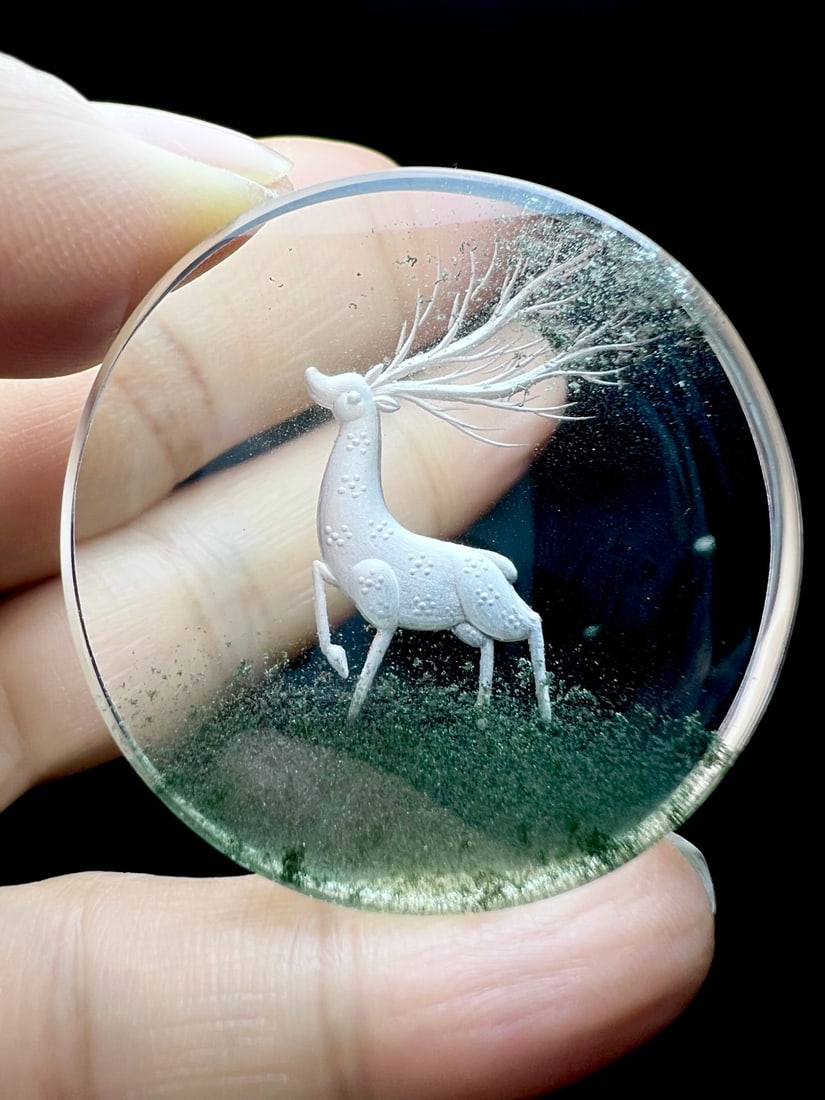 Natural Green Crystal Deer Pendant with Certificate (1 of 8)