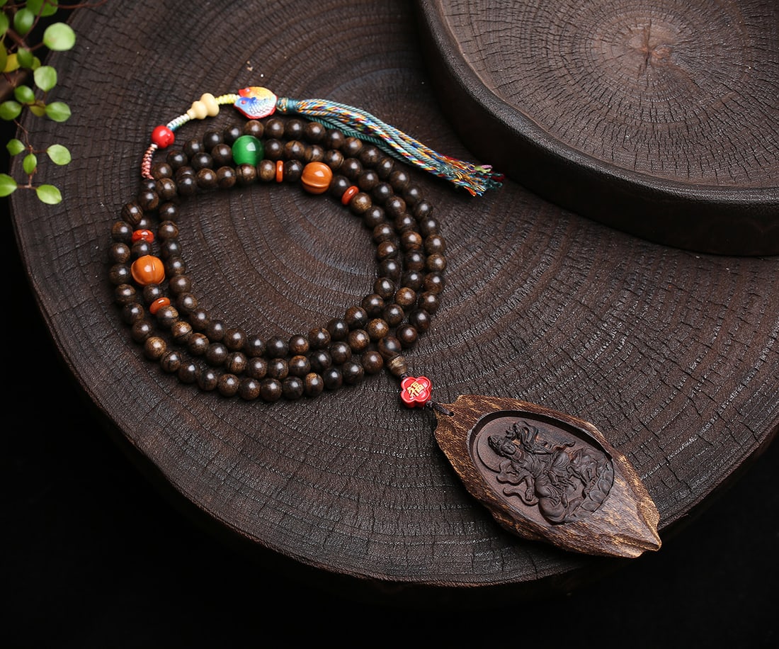 Hand-carved Natural Chenxiang Wood Samantabhadra,Elephant Pendant & Necklace (1 of 6)