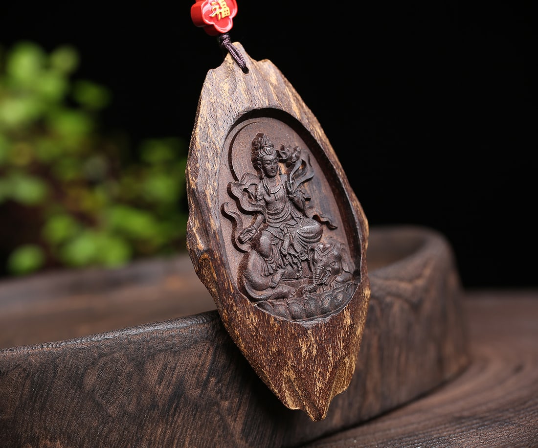 Hand-carved Natural Chenxiang Wood Samantabhadra,Elephant Pendant & Necklace - 2