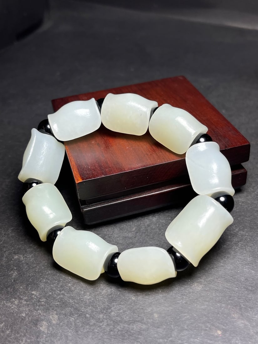 Chinese Hetian Jade Turtle Shell Hand Chain - 3