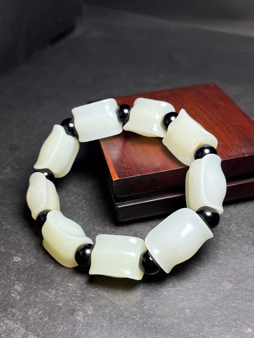 Chinese Hetian Jade Turtle Shell Hand Chain - 5