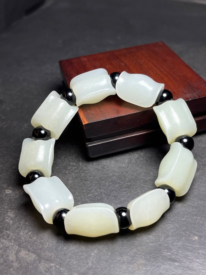 Chinese Hetian Jade Turtle Shell Hand Chain - 6