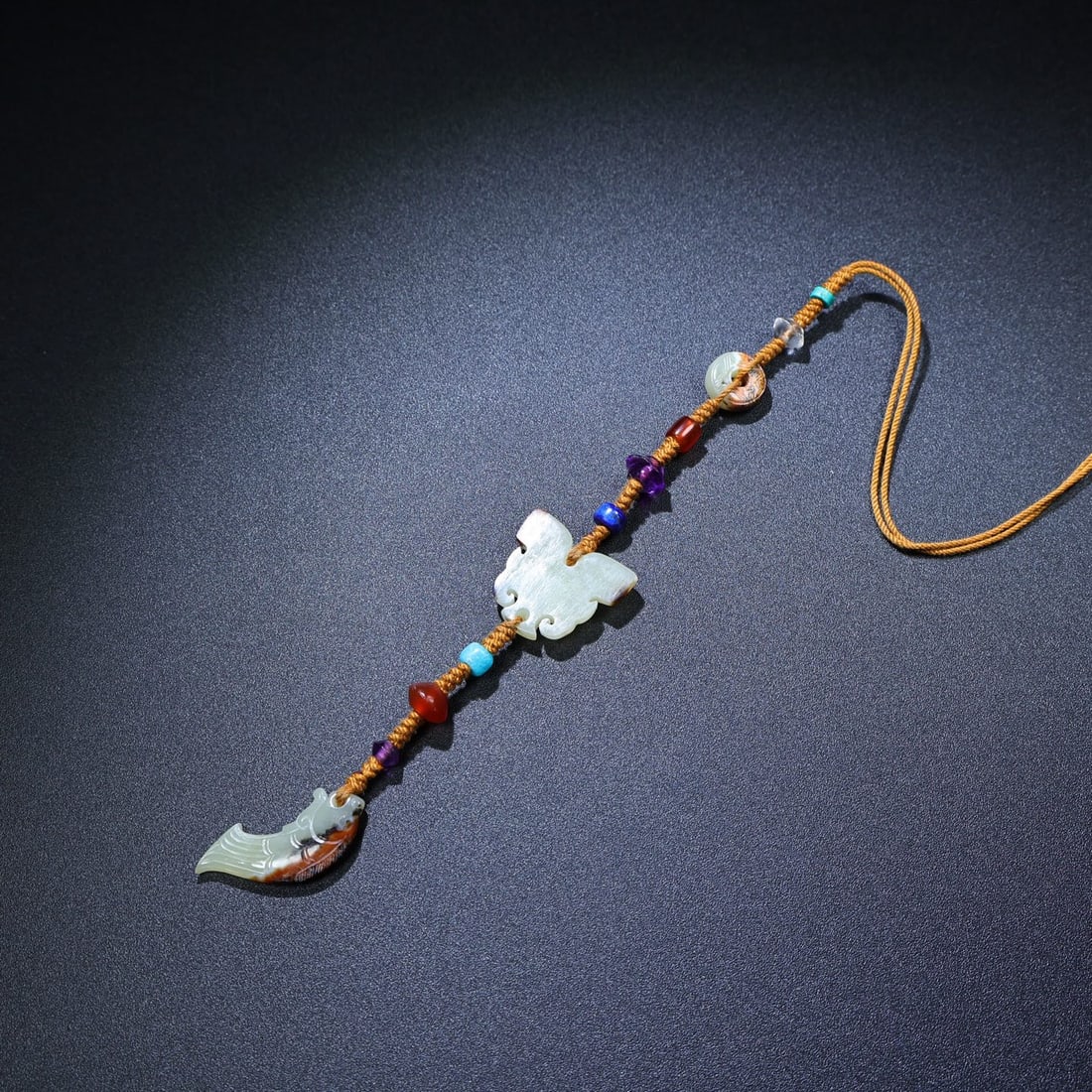 Old Chinese Hetian Jade,lapis lazuli,agate,crystal Pendant: Title: Old Chinese Hetian Jade,lapis lazuli,agate,crystal Pendant Origin: Chinese Date/Period: After1850 Materials: Hetian Jade,lapis lazuli,agate,crystal Dimensions: 32x28x6(mm) 1.26x1.10x0.24(inches