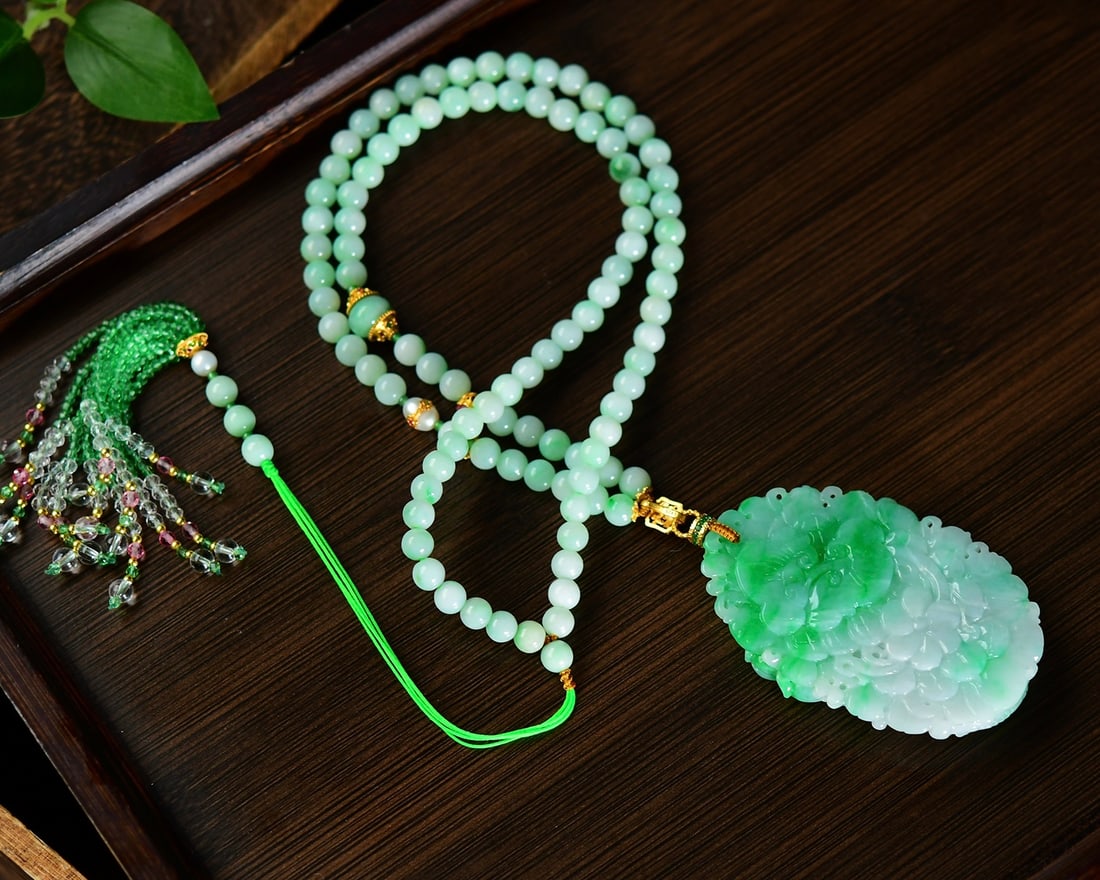 Hand-carved Natural Green Jadeite Flower Bird Pendant with Certificate - 5