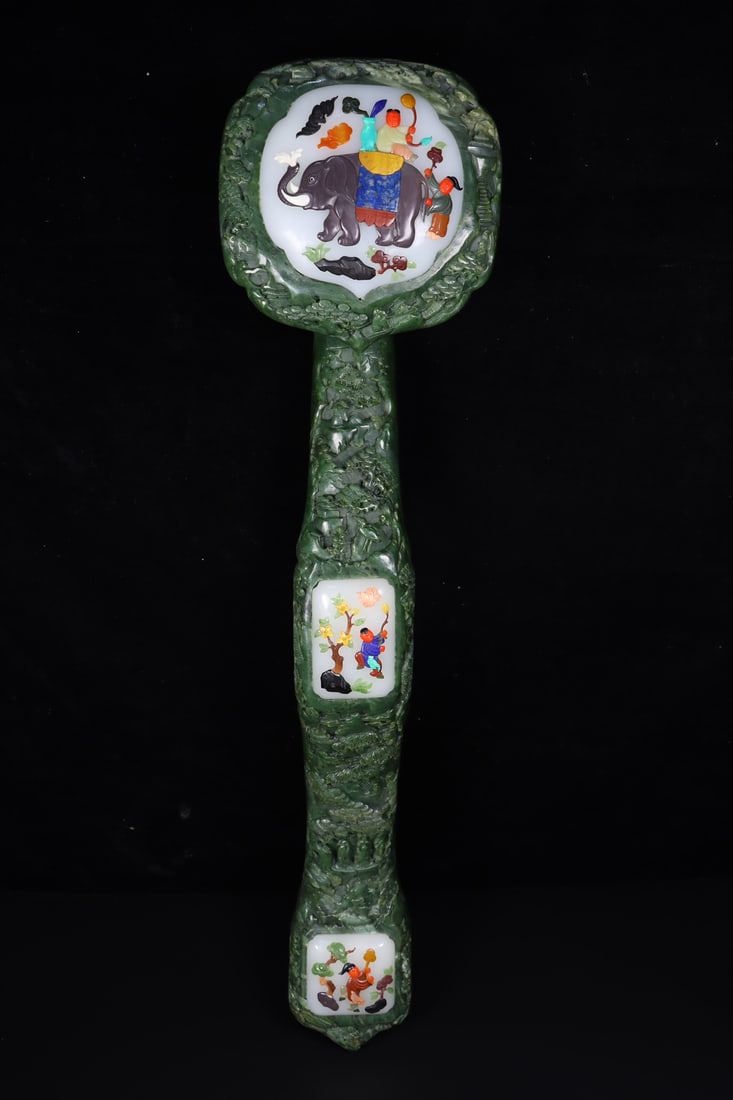 Superb Old Chinese Green Hetian Jade Carved Ruyi Scepter Statue: Title: Superb Old Chinese Green Hetian Jade Carved Ruyi Scepter Statue Origin: Chinese Date/Period: After1880 Materials: Hetian Jade Dimensions: 630 x 145 x 110 (mm) 24.80 x 5.71 x 4.33 (inches)Weight