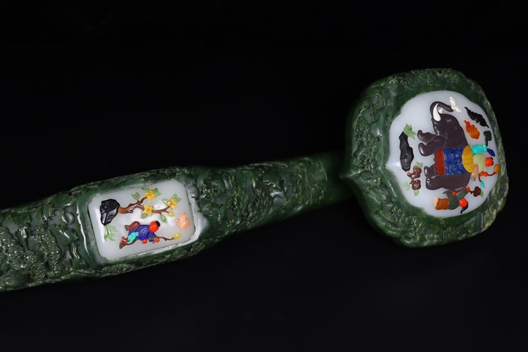 Superb Old Chinese Green Hetian Jade Carved Ruyi Scepter Statue - 2