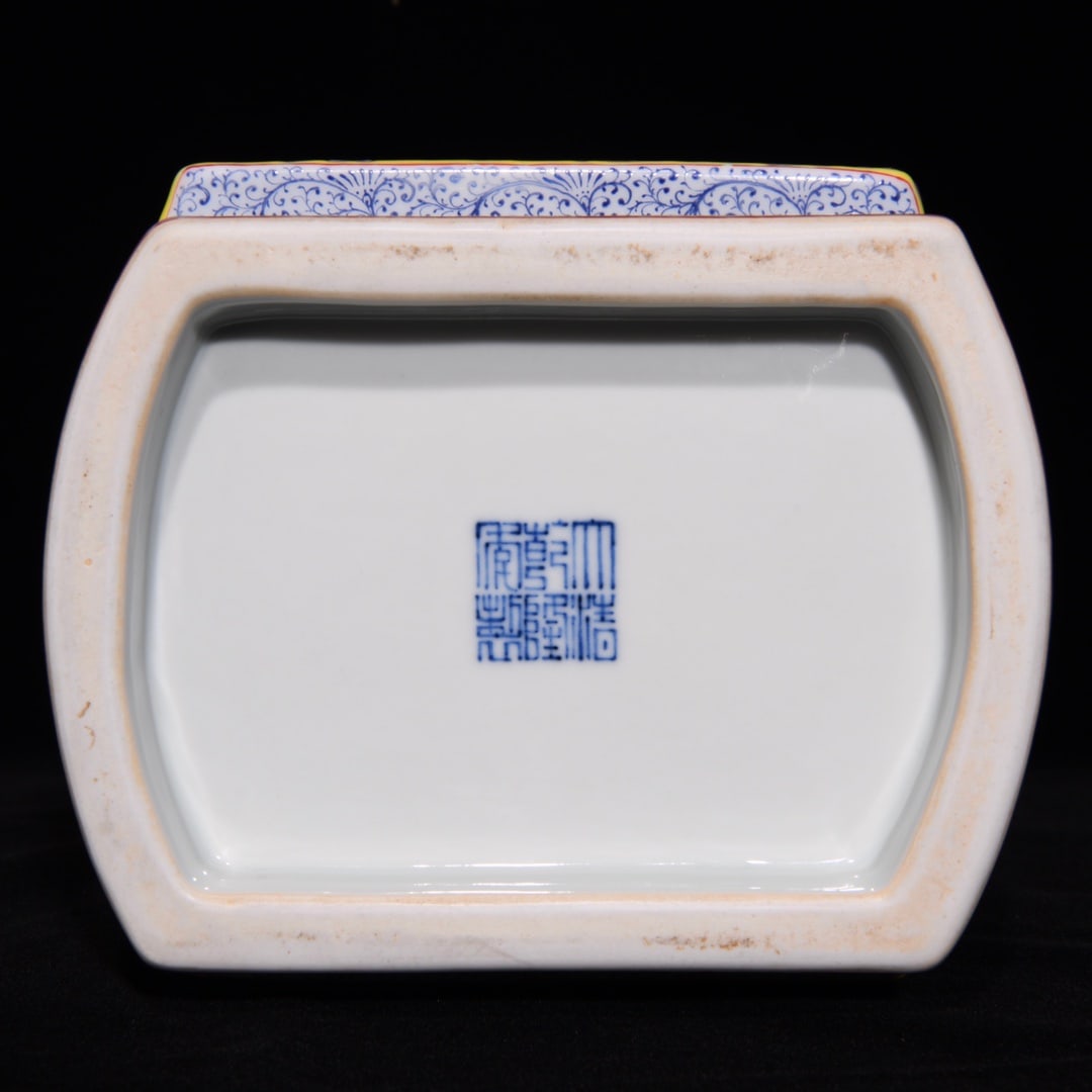 Chinese Qing Dynasty Gilt Edge Famille Rose Three Sheep Design Porcelain Vase - 9