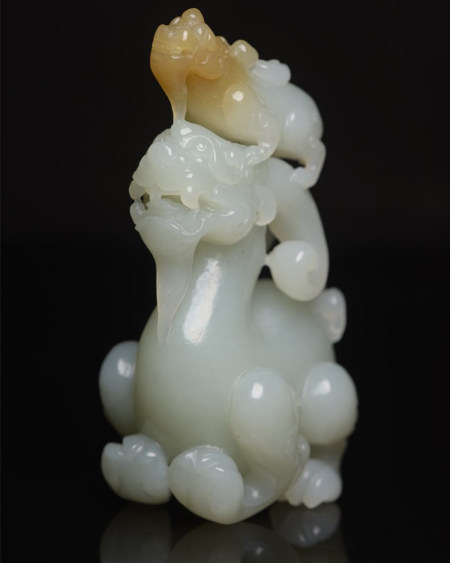 Chinese Hetian Jade Carved Fortune Beast Statue - 3