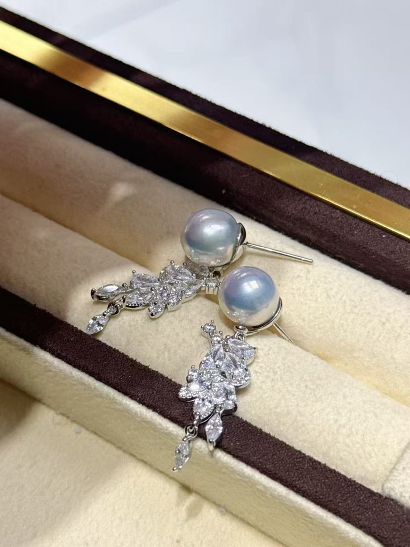 A Pair Beautiful Pearl Earrings - 4
