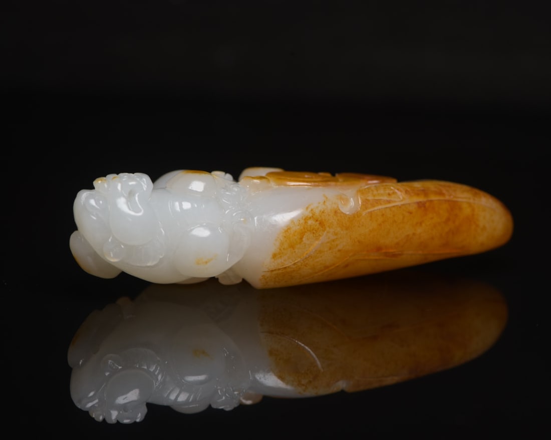 Chinese Hetian Jade Carved Fortune Beast Pendant - 3