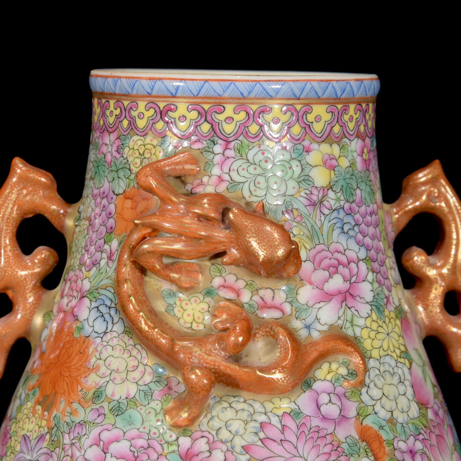 Chinese Qing Dynasty Gilt Edge Famille Rose High Relief Dragon Porcelain Pot - 4