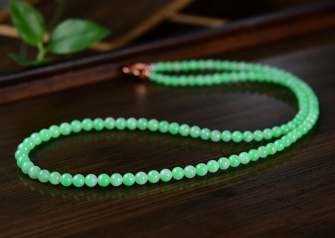 High Quality Green Jadeite Beads Necklace - 3