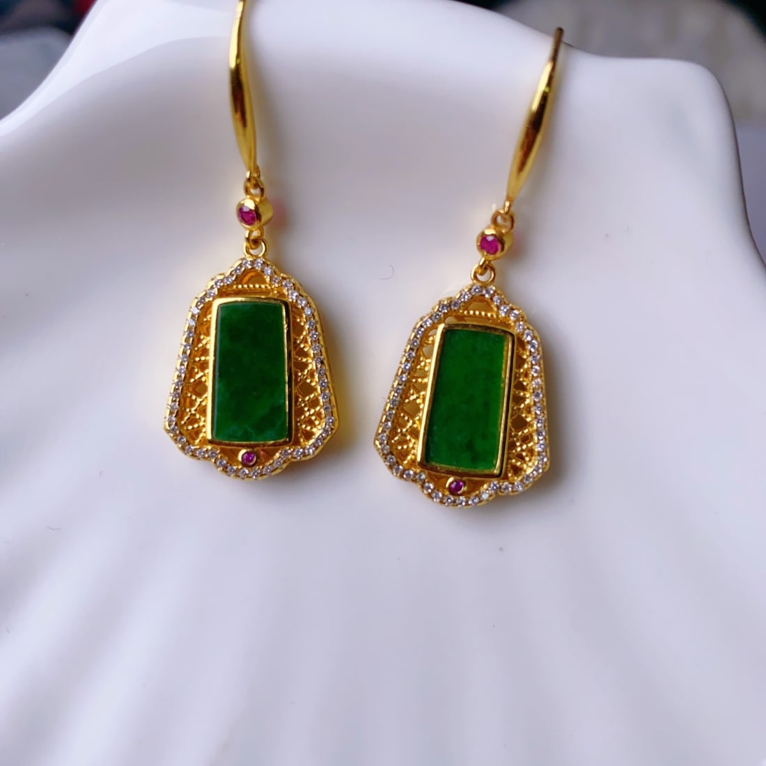 A Pair Beautiful 925 Silver Inlay Jadeite Earrings (1 of 4)