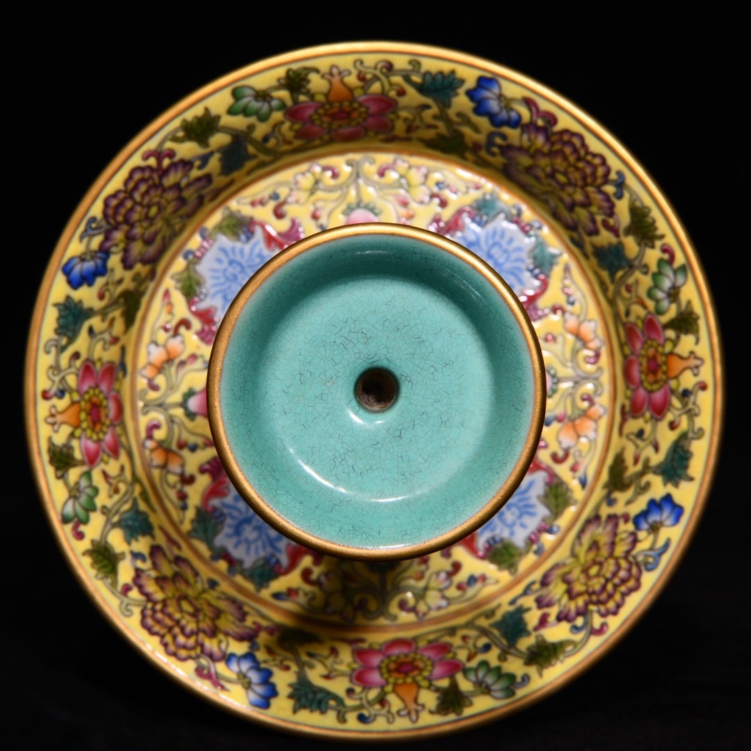 A Pair Chinese Gilt Edge Famille Rose Flowers Design Porcelain Candlestick - 7