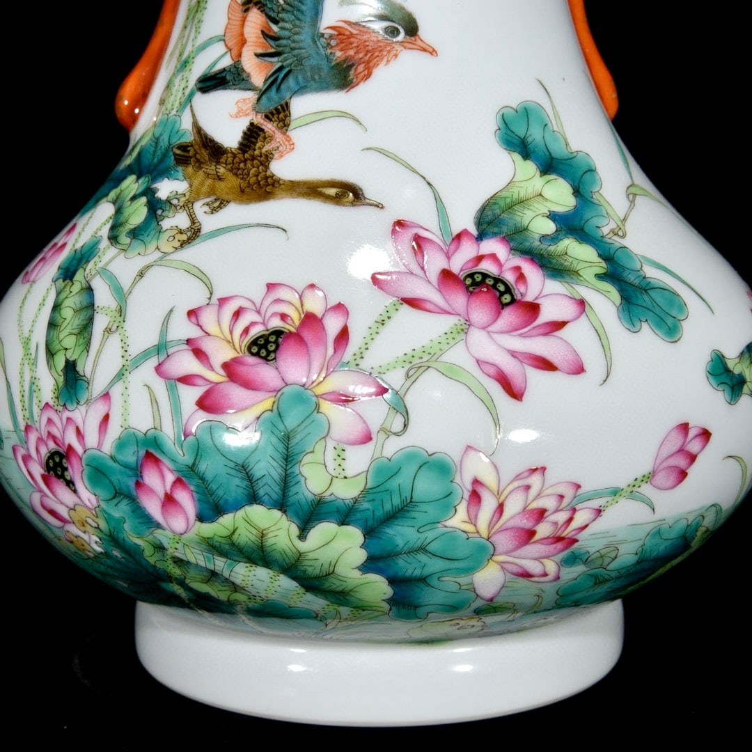Chinese Gilt Edge Famille Rose Lotus Leaf & Lotus Flower Design Porcelain Vase - 5