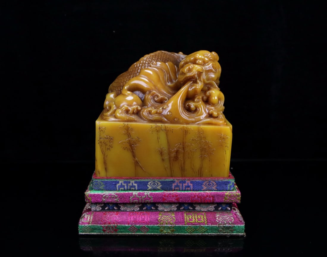 Superb Vintage Chinese Tianhaung Stone Carved Dragon Fish Seal (1 of 9)