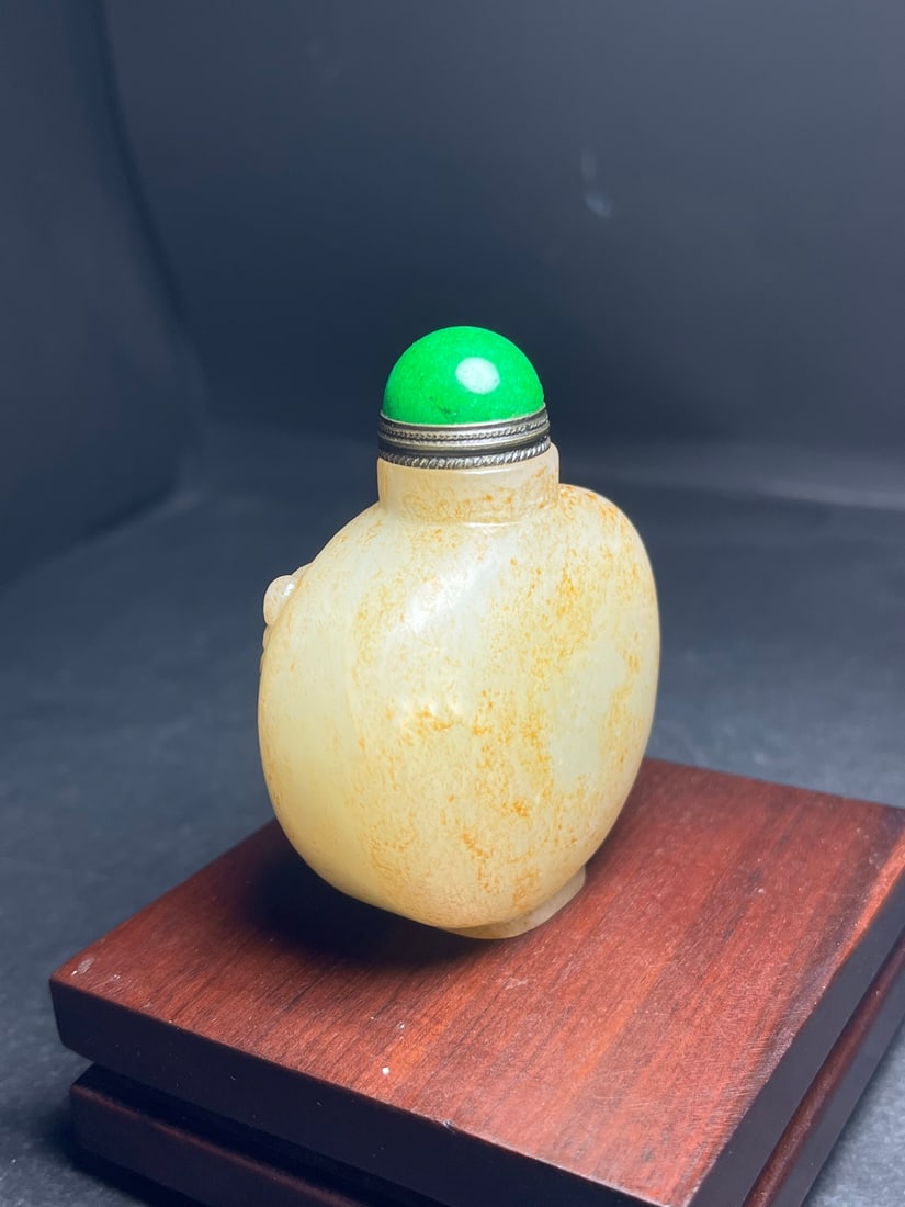 Vintage Chinese Hetian Jade Snuff Bottle - 8