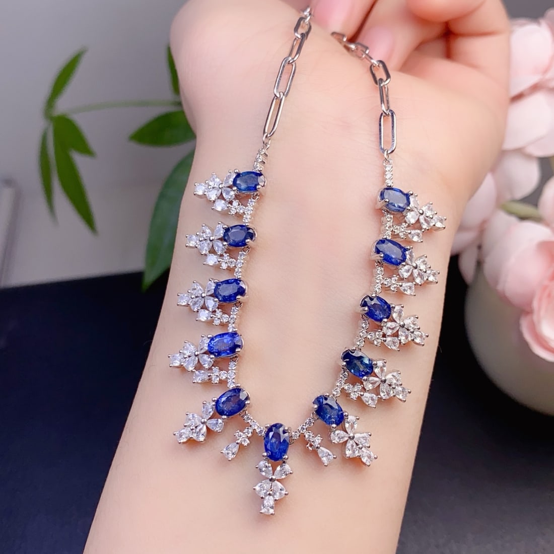 Beautiful 925 Silver Inlay Sapphire Necklace: Title: Beautiful 925 Silver Inlay Sapphire Necklace Origin: Chinese Date/Period: After2020 Materials: 925 Silver?Sapphire Dimensions: 4 x 6 (mm) 0.16 x 0.24 (inches) Reserve: $369.00 