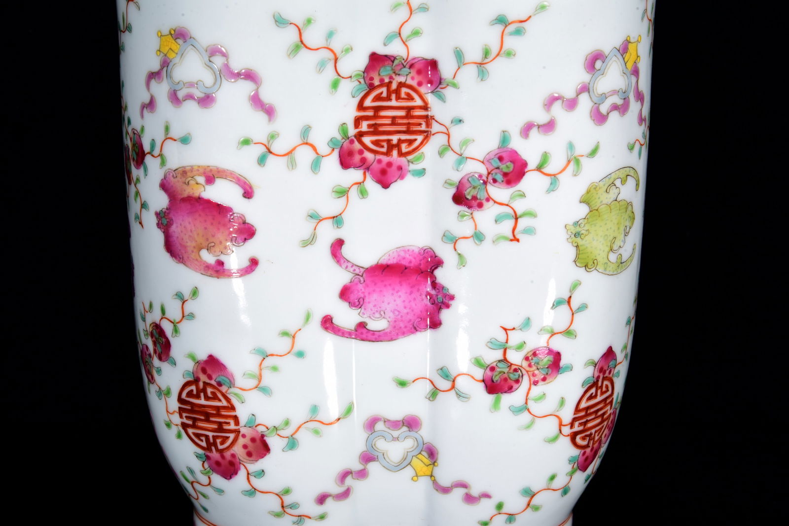 Chinese Qing Dynasty Famille Rose Fortune Bat Design Conjoined Porcelain Vase - 7