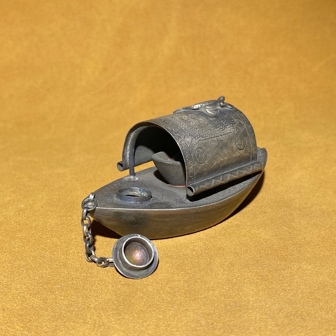 Chinese Pure Silver Boat Yan Di (small cup for adding water to an inkstone) - 9