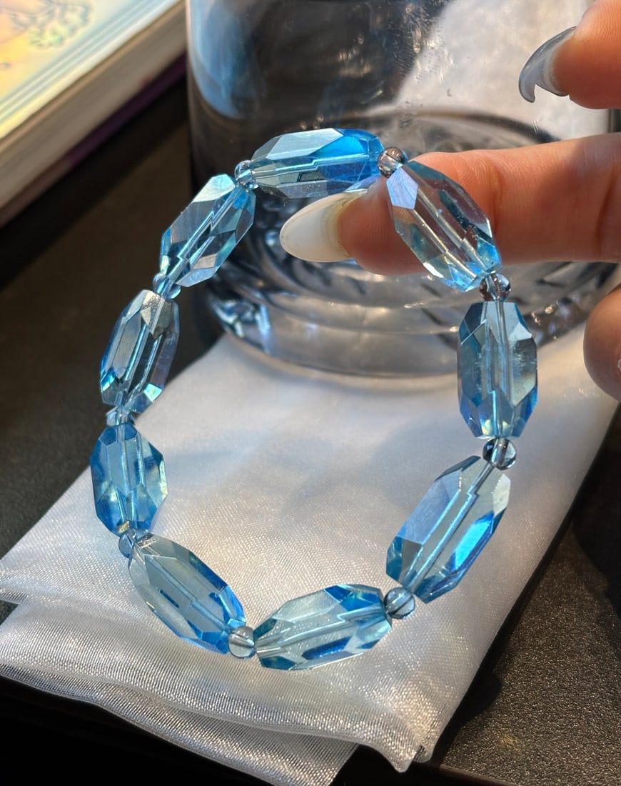 Beautiful Aquamarine Beads Bracelet - 3