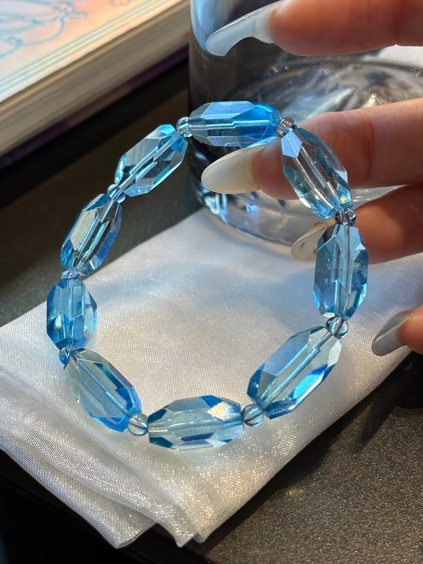 Beautiful Aquamarine Beads Bracelet - 4