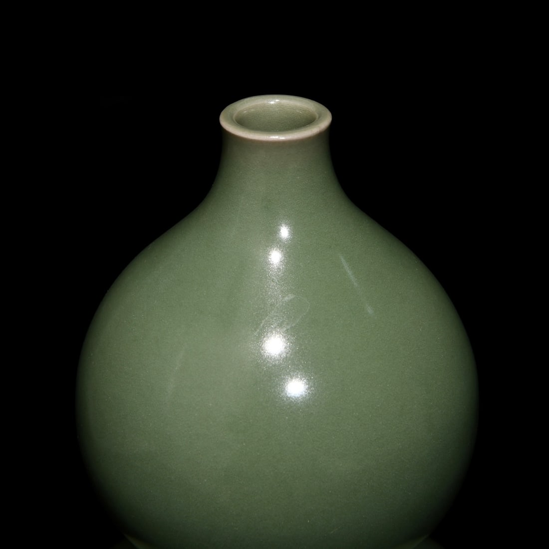 Chinese Longquan Kiln Gourd Shape Porcelain Vase - 4