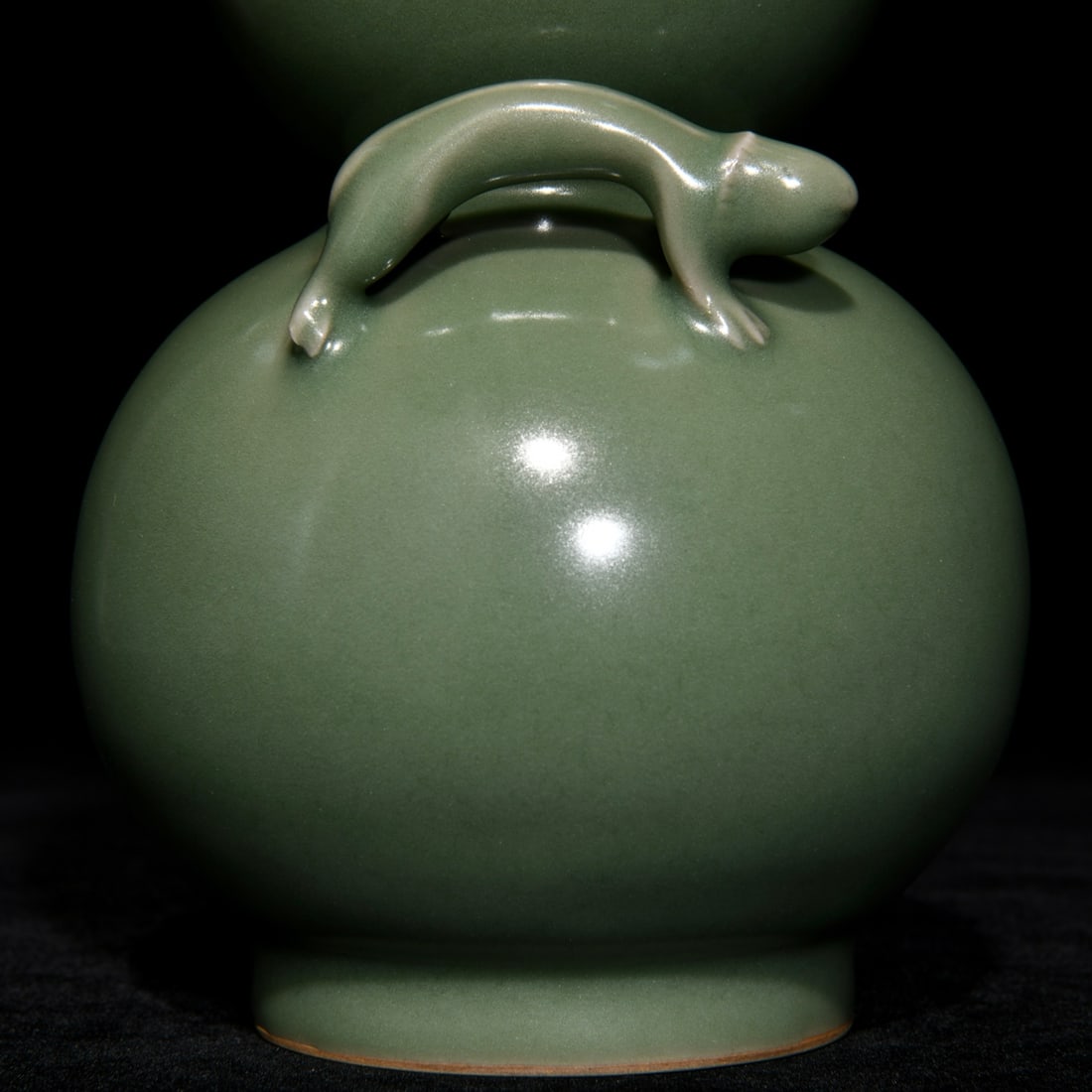 Chinese Longquan Kiln Gourd Shape Porcelain Vase - 5