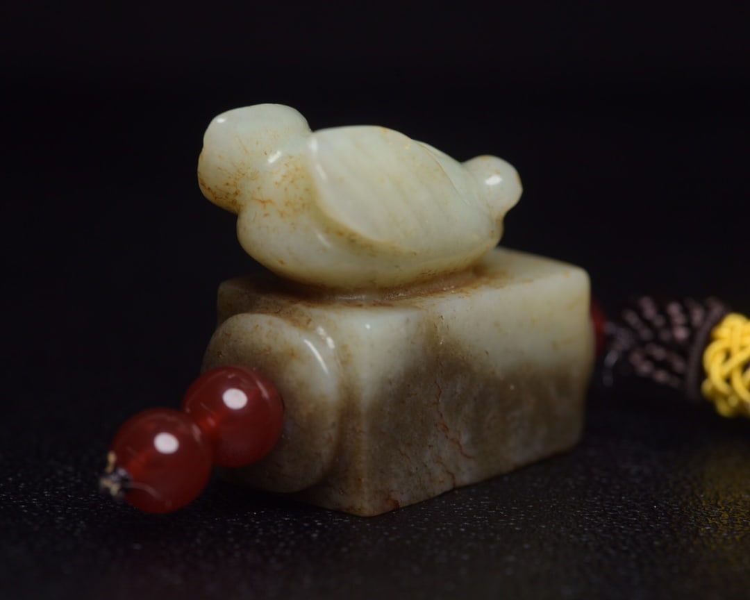 Old Chinese Hetian Jade Cicada Pendant - 4